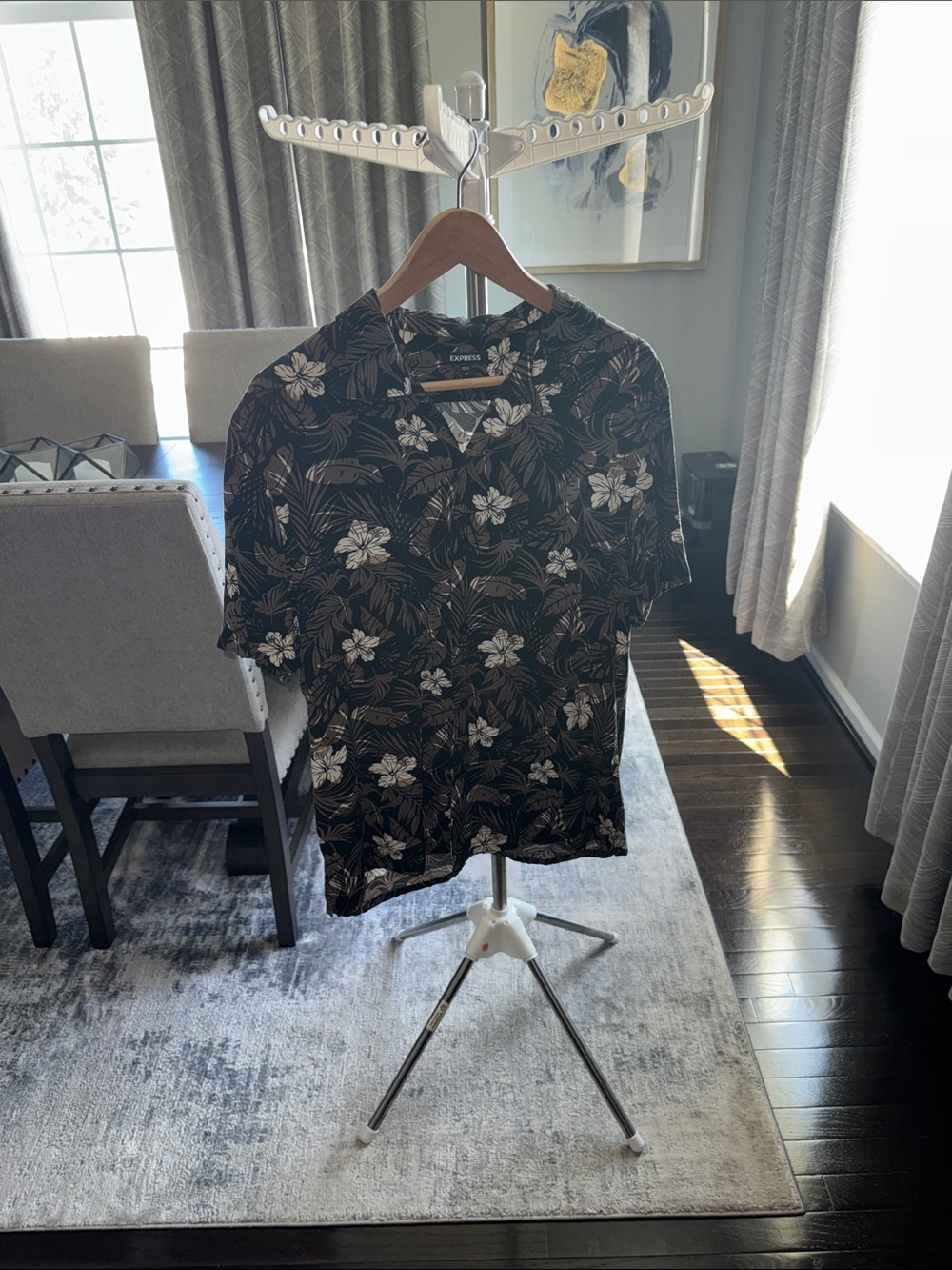 Express Black Floral Short Sleeve Button-Down Shirt